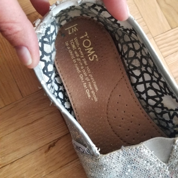 Tom's sequence shoes - Picture 3 of 3